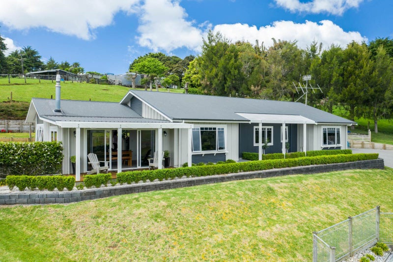 11 Galliard Way, Kamo - Carousel 1