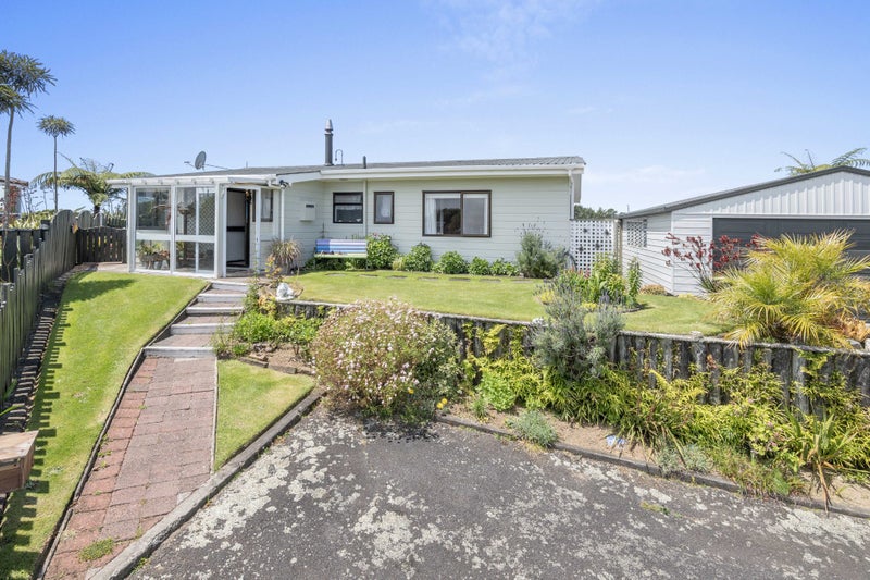 5C Lindaver Grove, Merrilands, New Plymouth - Carousel 31