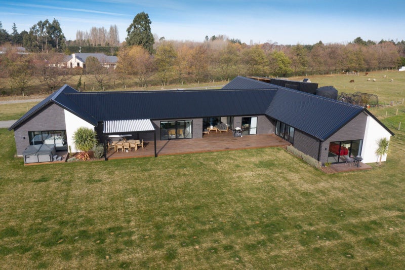 162 Beach Road East, Elgin, Ashburton - Carousel 2