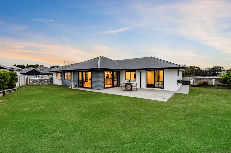 5 Magnolia Lane, Helensville - Carousel 2