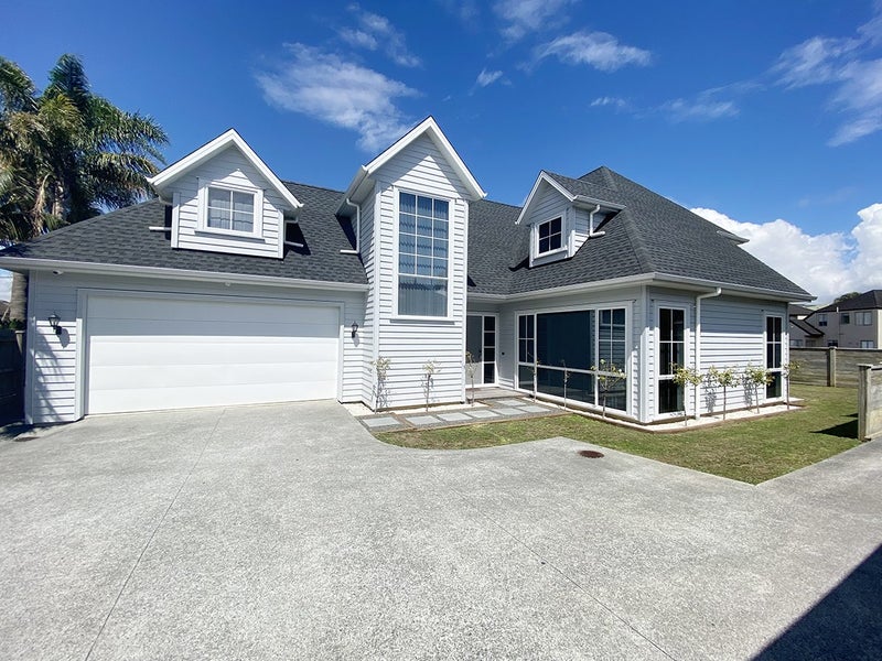 27 Howe Street, Howick, Auckland - Carousel 1