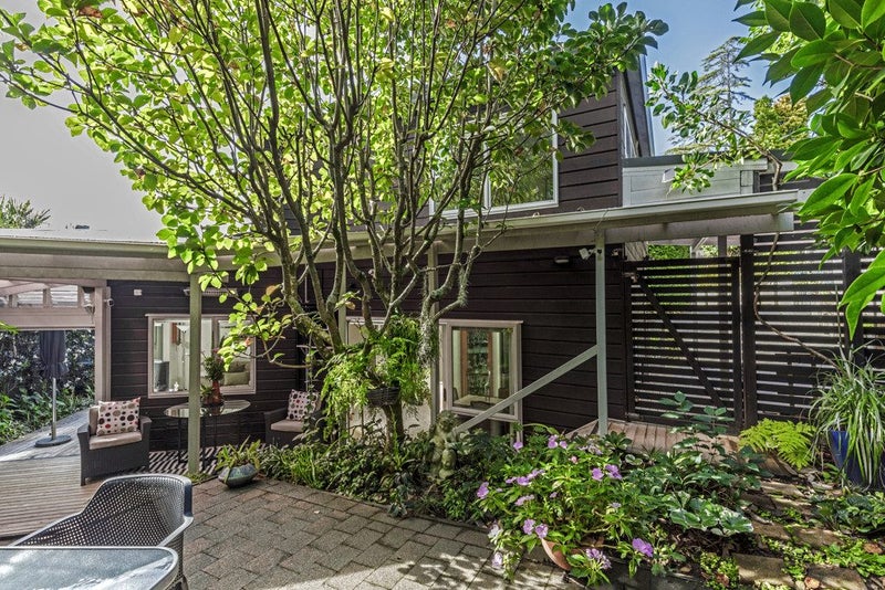 2/12 Wanita Place, Totara Vale, Auckland - Carousel 1