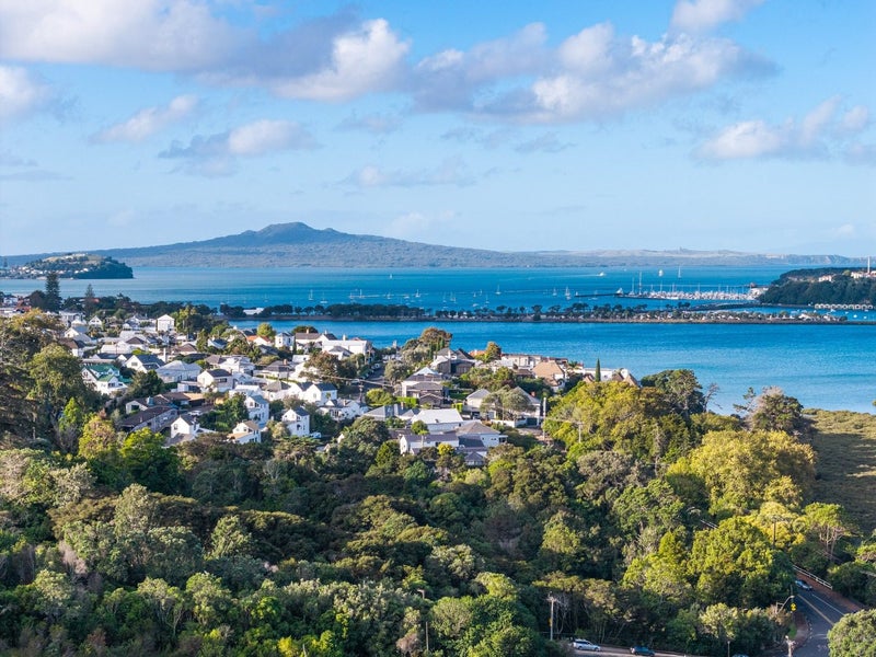 142 Bassett Road, Remuera, Auckland - Carousel 2