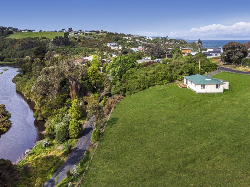 21 Copeland Street, Brighton, Dunedin - Carousel 2