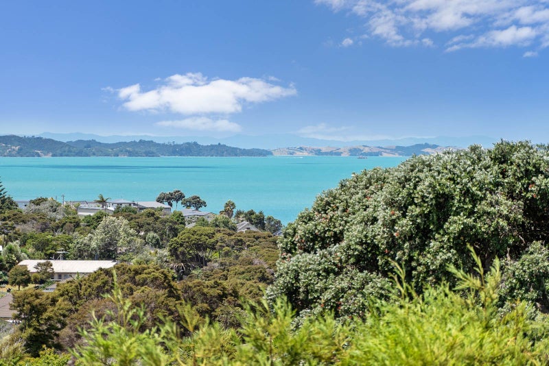 20 Maraetai School Road, Maraetai, Auckland - Carousel 1