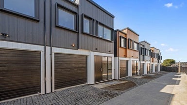 5/32 Bradbury Road, Botany Downs, Auckland - Carousel 1