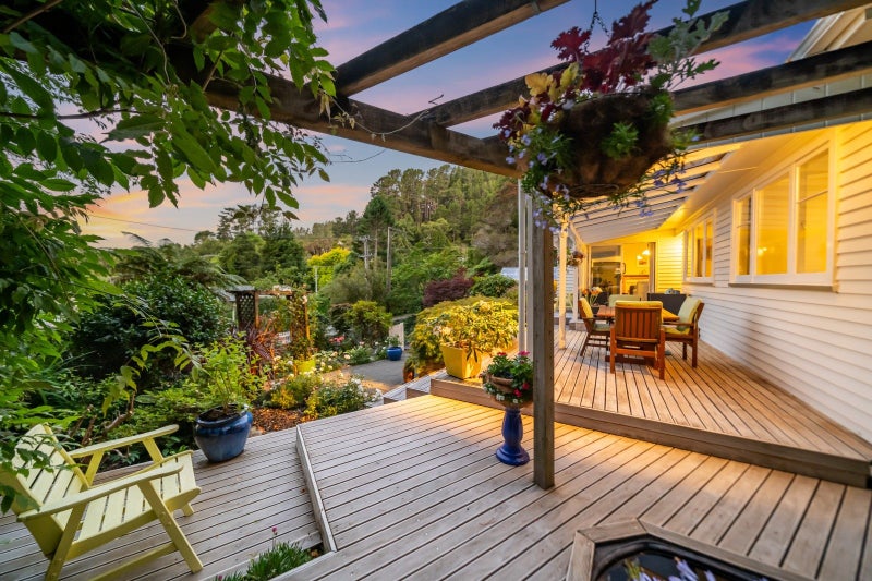 58 Jocelyn Crescent, Pinehaven, Upper Hutt - Carousel 2