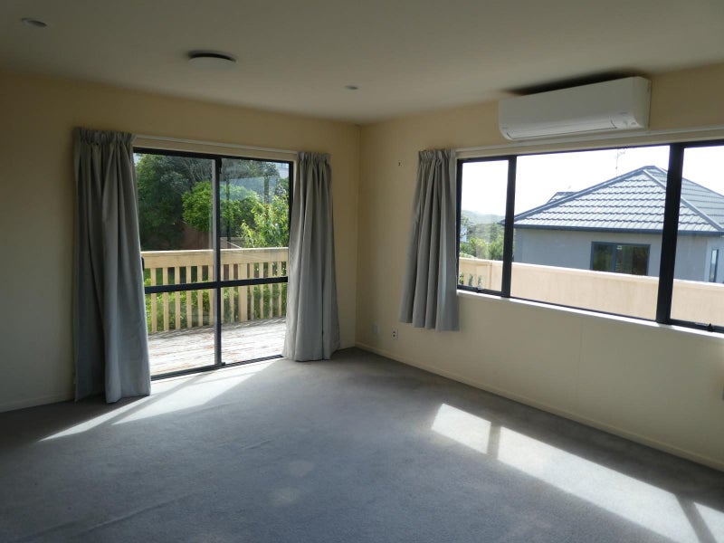 9 Tamworth Crescent, Newlands, Wellington - Carousel 2