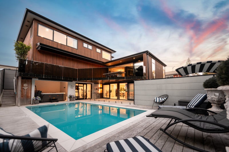 7 Hartles Place, Mellons Bay, Auckland - Carousel 1