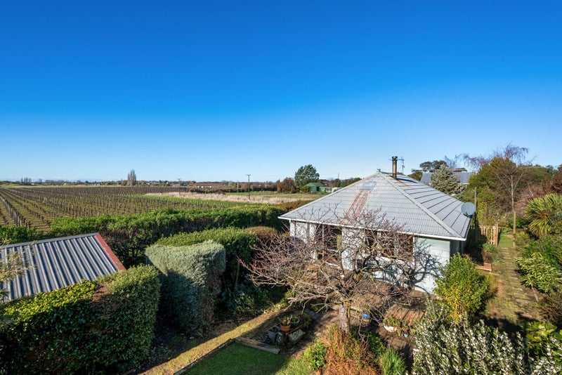 12 Humffrey Street, Grovetown, Blenheim - Carousel 1