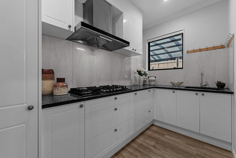 15 Hermes Road, Flat Bush, Auckland - Carousel 2