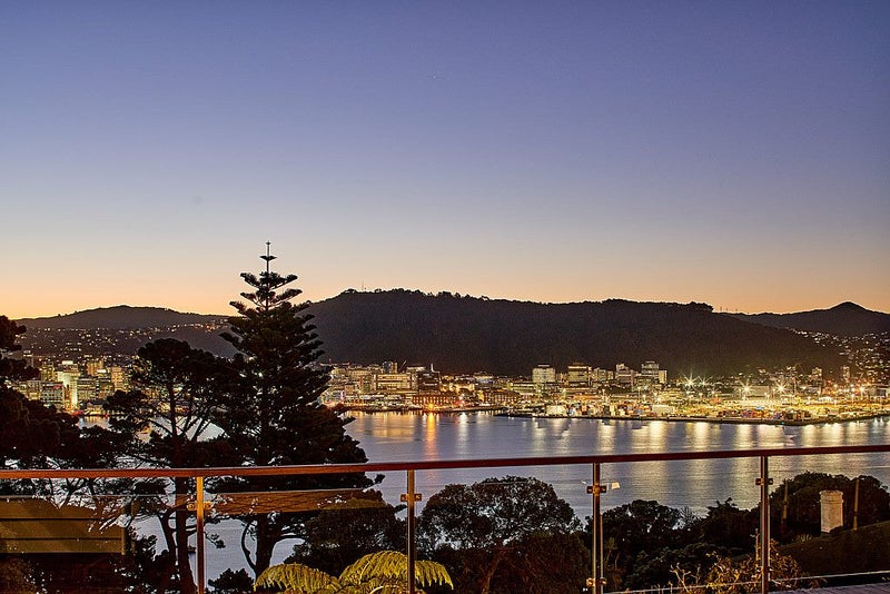 68 The Crescent, Roseneath, Wellington - Carousel 2