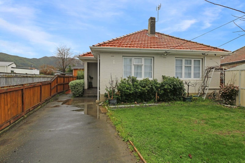 1/28 HALL CRES, Epuni, Lower Hutt - Carousel 1