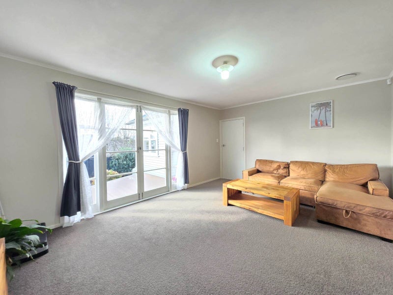 1A Tasman Drive, Opaheke, Papakura - Carousel 2