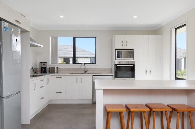 33 Taffe Crescent, Pyes Pa, Tauranga - Carousel 2