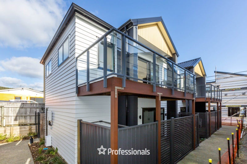 12D Cairo Street, Upper Hutt Central, Upper Hutt - Carousel 1