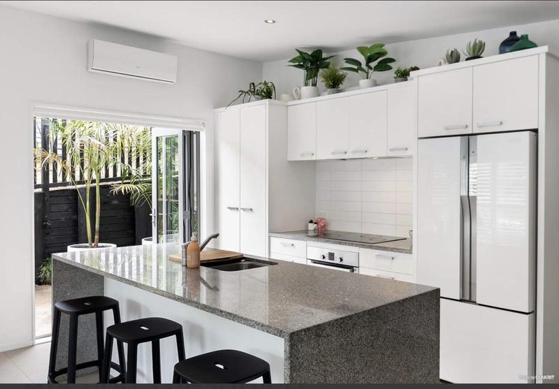 7A Tay Street, Grey Lynn, Auckland - Carousel 2