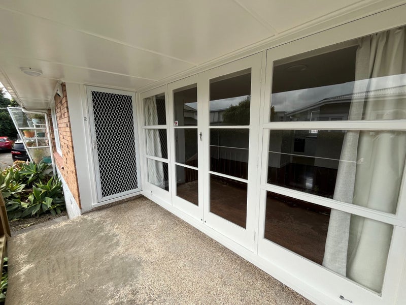 2/18 Tawa Road, Onehunga, Auckland - Carousel 1