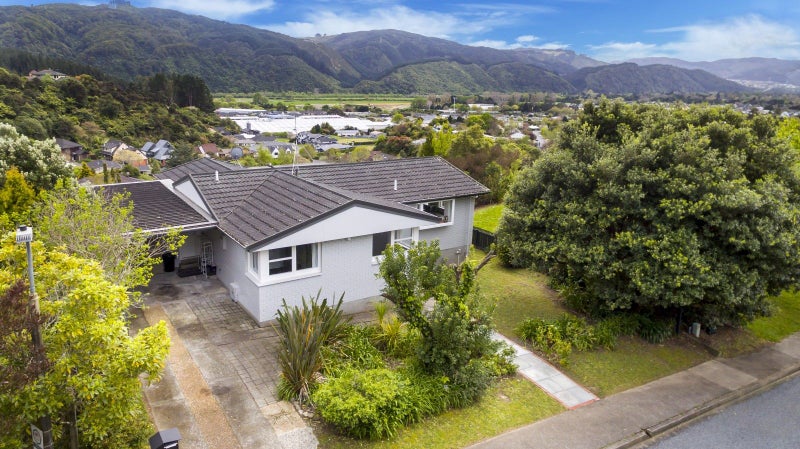 16 Duncraig Street, Silverstream, Upper Hutt - Carousel 2
