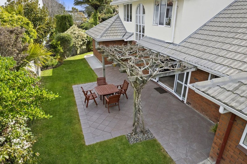 2 Bloomfield Terrace, Hutt Central, Lower Hutt - Carousel 2