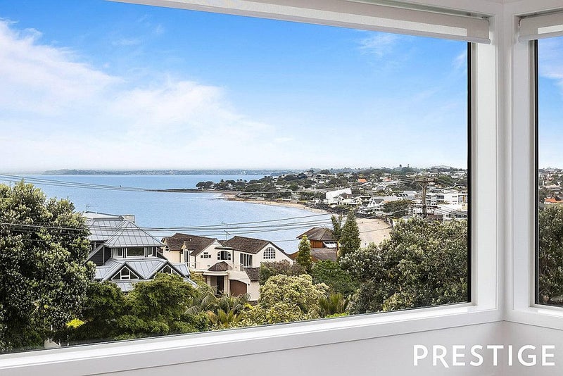 26 Beach Road, Castor Bay, Auckland - Carousel 2