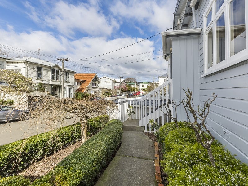 9 Burnell Avenue, Thorndon, Wellington - Carousel 2