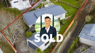 98 Oaktree Avenue, Browns Bay, Auckland - Carousel 1