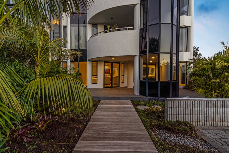 1/23 Coates Avenue, Orakei, Auckland - Carousel 1