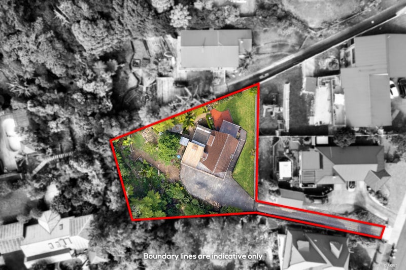 13 Bert Wilson Place, Cockle Bay, Auckland - Carousel 1