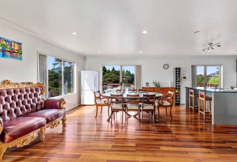 11 Philadelphia Avenue, Albany Heights, Auckland - Carousel 2