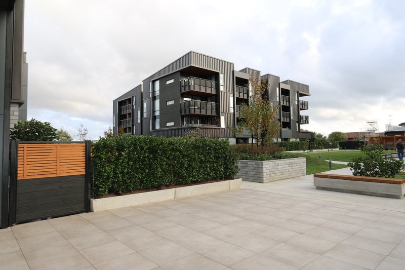 304/70 Victoria Street, Onehunga, Auckland - Carousel 1