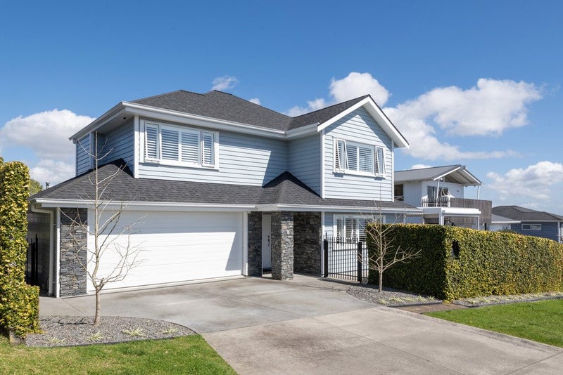 2 Gibraltar Street, Howick, Auckland - Carousel 1