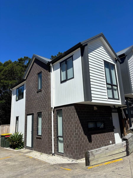60B Seymour Road, Sunnyvale, Auckland - Carousel 1