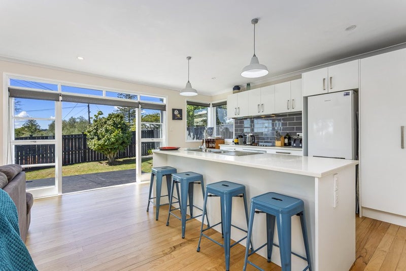 1/176 Birkdale Road, Birkdale, Auckland - Carousel 2