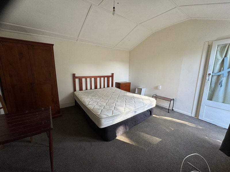 4 Levy Street, Mount Victoria, Wellington - Carousel 1