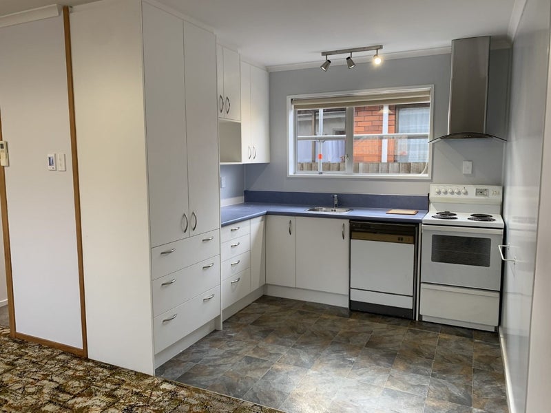 38 Thorn Street, Caversham, Dunedin - Carousel 2