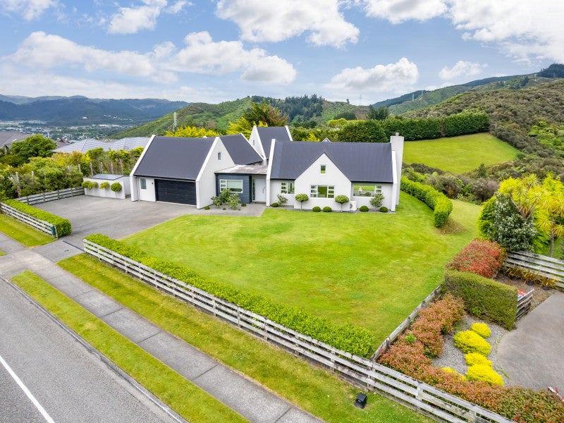 71 Kirton Drive, Riverstone Terraces, Upper Hutt - Carousel 1