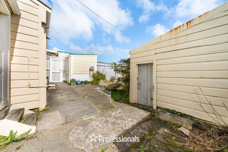 244 Rintoul Street, Berhampore, Wellington - Carousel 25