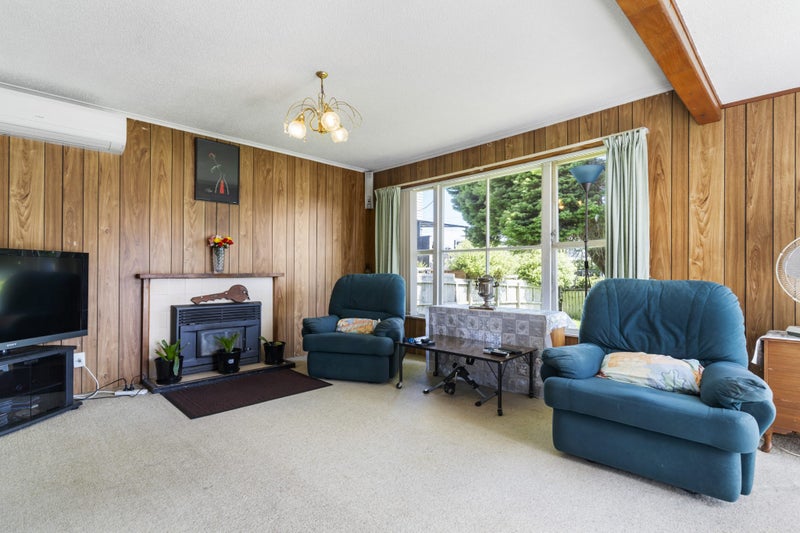 2A Brandon Road, Glen Eden, Waitakere - Carousel 2