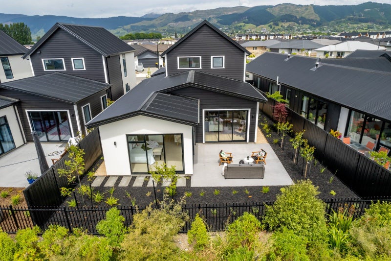 20 Kahikatea Way, Appleby, Richmond - Carousel 1