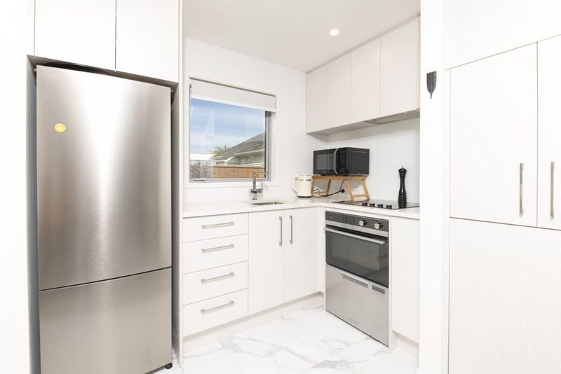 6/318 Oxford Terrace, Avalon, Lower Hutt - Carousel 2