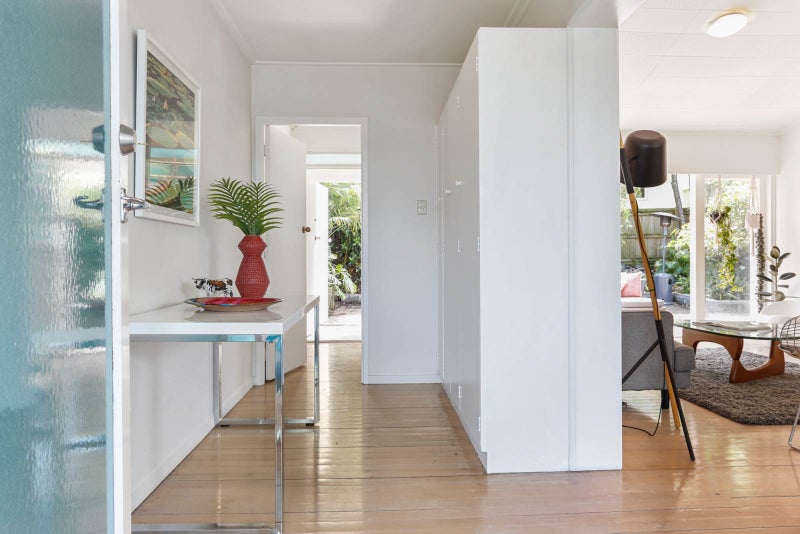 2/6 Thatcher Street, Mission Bay, Auckland - Carousel 2