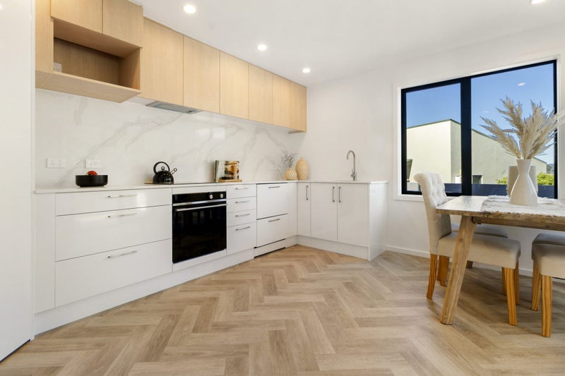 31 Madras Street, Khandallah, Wellington - Carousel 2