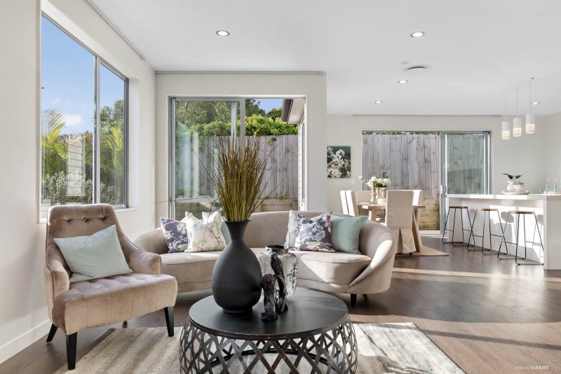 615 Glenfield Road, Totara Vale, Auckland - Carousel 2