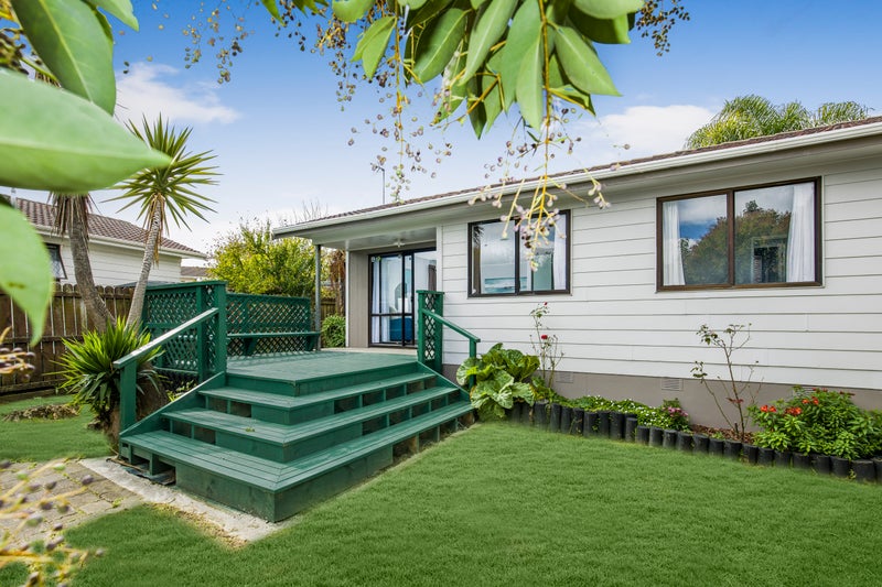 2/12 Palmers Road, Clendon Park, Auckland - Carousel 1