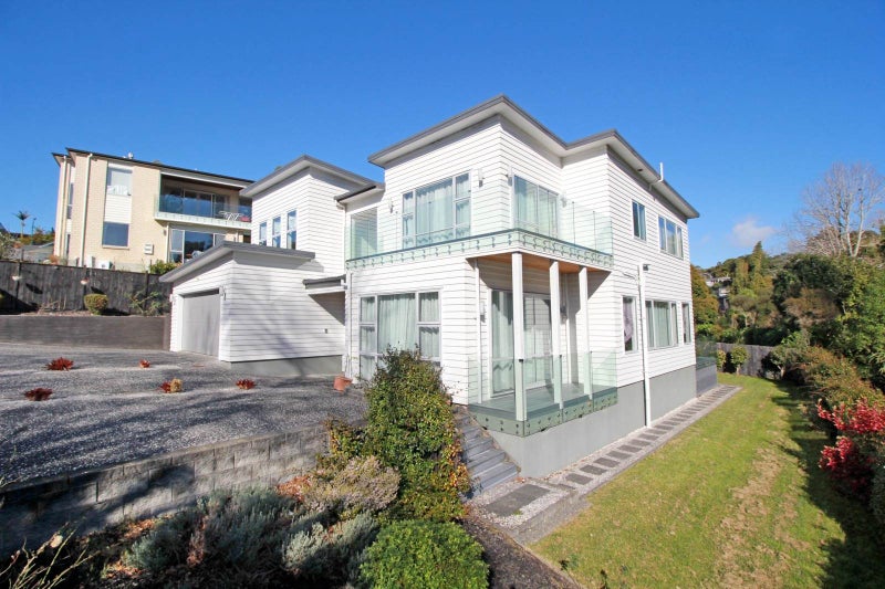 84 Cheriton Road, Mellons Bay, Auckland - Carousel 2