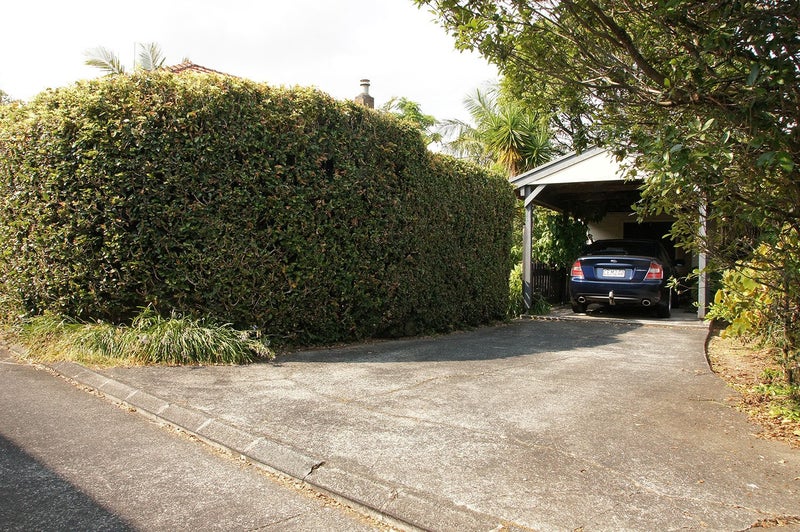 6 Howlett Street, Waterview, Auckland - Carousel 15