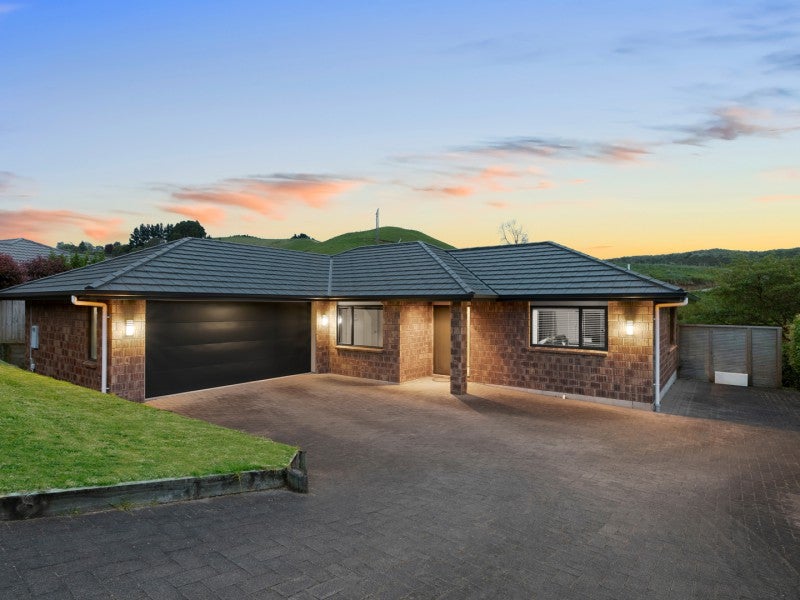 40 Falcon Drive, Welcome Bay, Tauranga - Carousel 2