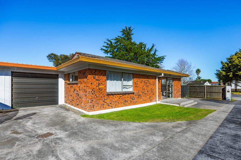 1/22 Beaumaris Way, Conifer Grove, Takanini - Carousel 2