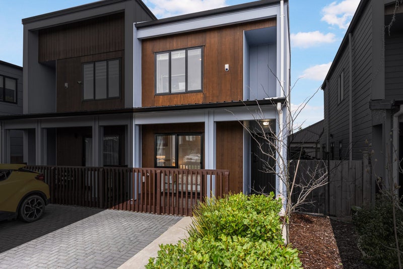 8B Weri Road, Karaka, Papakura - Carousel 1